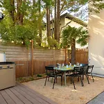 Apartman Misva Keyweek Architect-designed Flat In With Garden