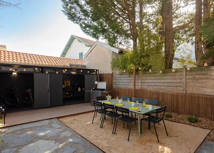 Misva Keyweek Architect-designed Flat In With Garden ビアリッツ